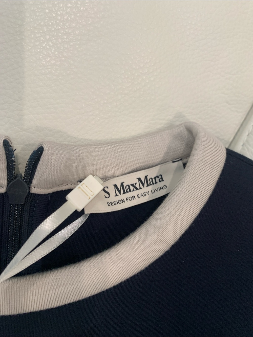 NWT MaxMara Navy Shift Dress with Contrast Hem and Patch Pockets. XL - Picture 6 of 9